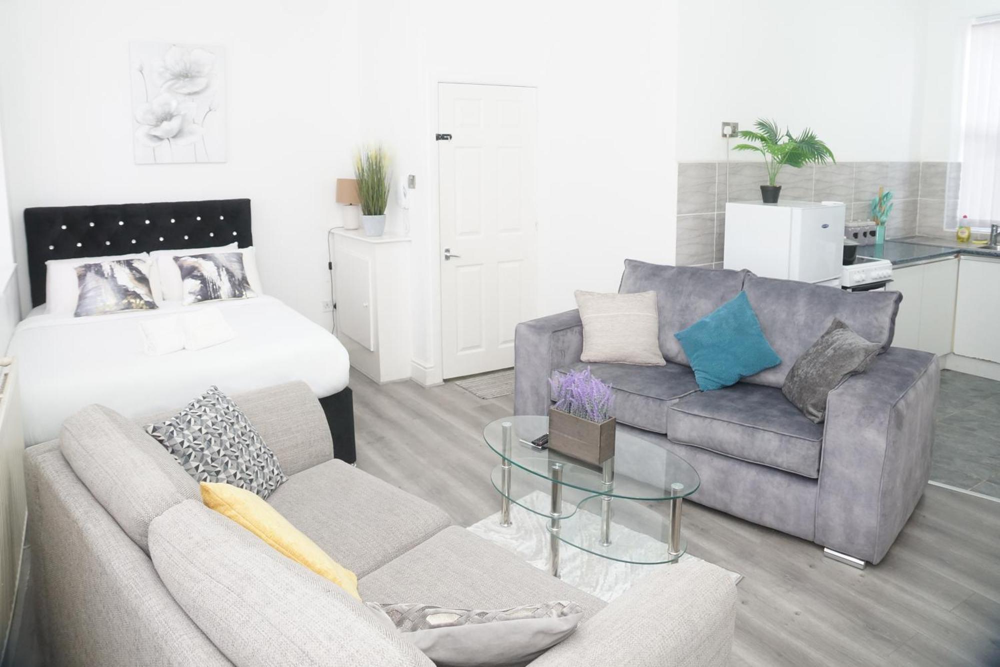 Affordably Elegant Apartments Close To Coop Live, Etihad Stadium And Manchester City Centre Exterior foto