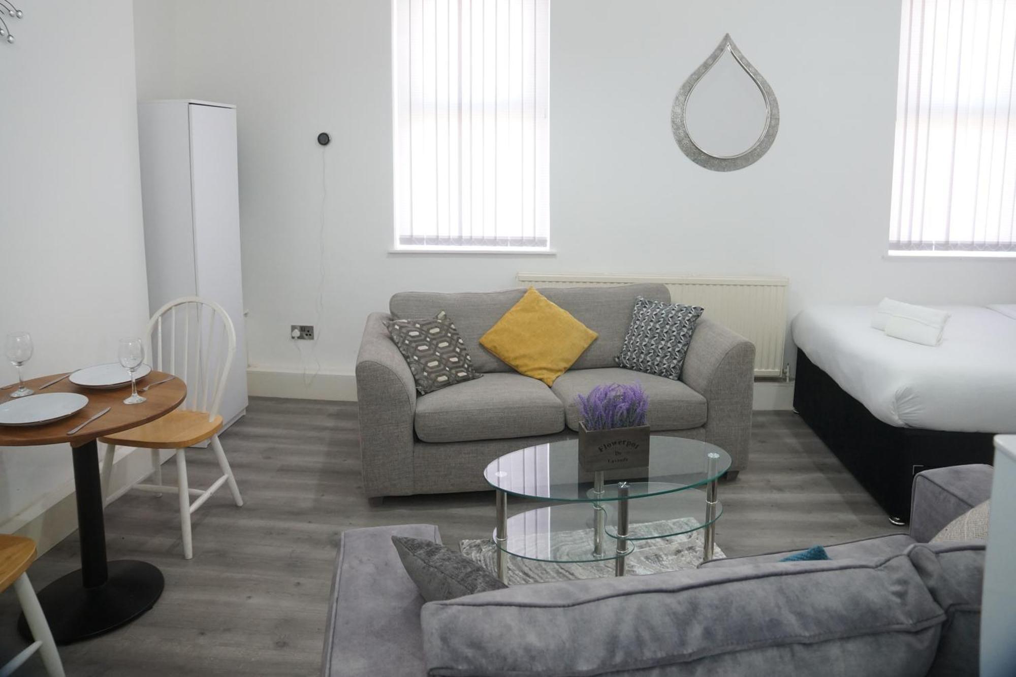 Affordably Elegant Apartments Close To Coop Live, Etihad Stadium And Manchester City Centre Exterior foto