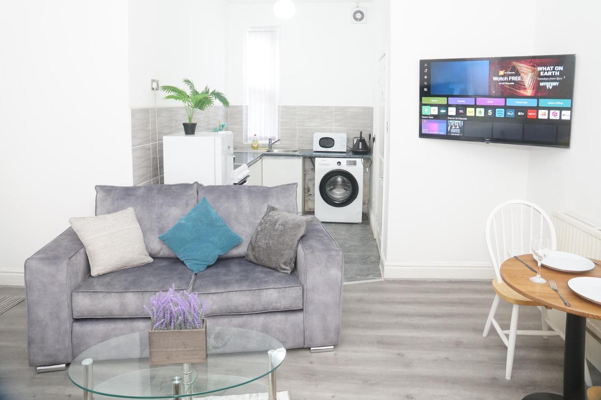 Affordably Elegant Apartments Close To Coop Live, Etihad Stadium And Manchester City Centre Exterior foto
